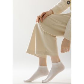 Women's Solid Color Four-Pair Set Breathable Comfortable Ankle Socks For Everyday Wear Ideal For Daily Activities (Option: 2 Black 2 White)